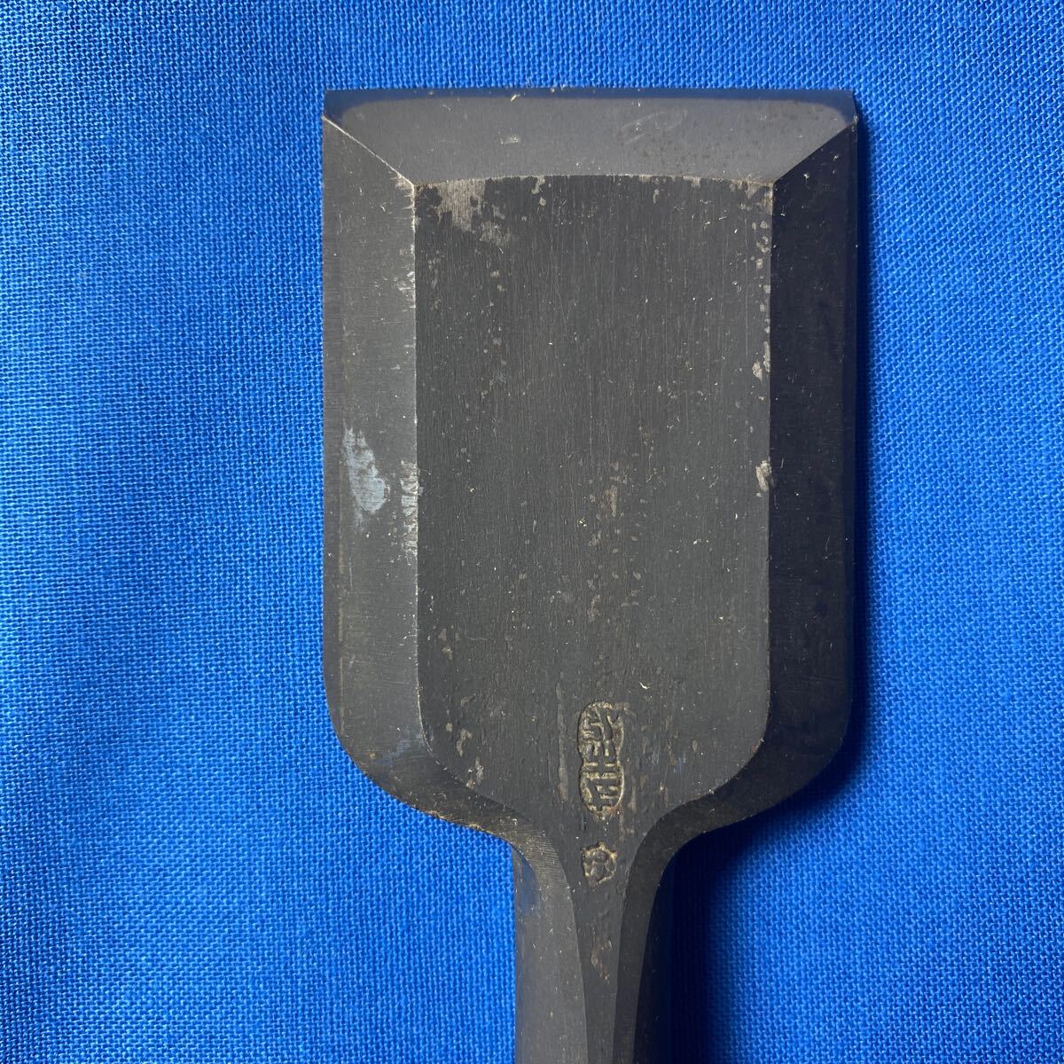 Bibian 比比昂- 左市弘追入鑿2本組36㎜ 42㎜ 大工道具のみ鉋 Bibian 比比昂- 左市弘追入鑿2本組36㎜ 42㎜ 大工道具のみ鉋