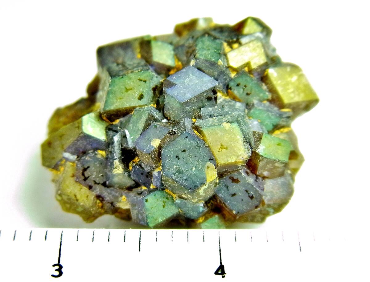 [国産鉱物]　レインボーガーネット小群晶・奈良県産　F62_画像5