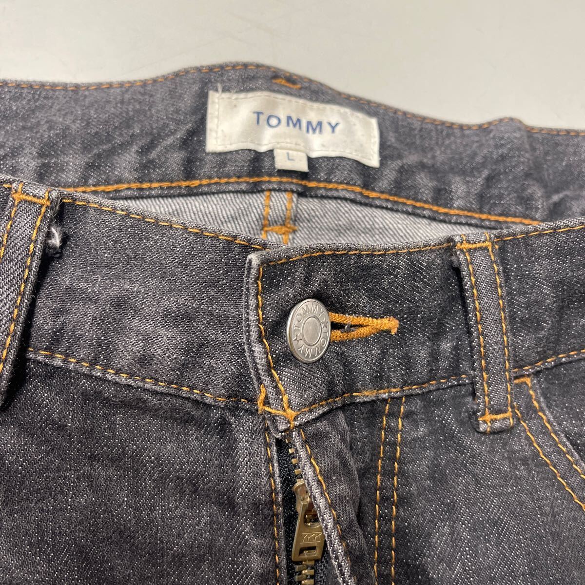 TOMMY HILFIGER トミー・ヒルフィガー ブラックデニム ジーンズ Lサイズ 黒 日本製 パンツ MADE IN JAPAN 刺繍 ロゴ 先染めブラック メンズ_画像7