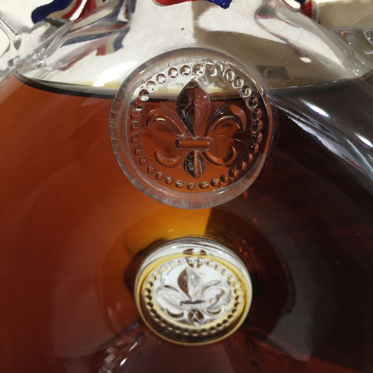 REMY MARTIN レミー マルタン ルイ13世 XIII ベリーオールド バカラボトル コニャック 古酒 容量700ml 度数40% 未開栓 重量1584g 5サス19_画像3