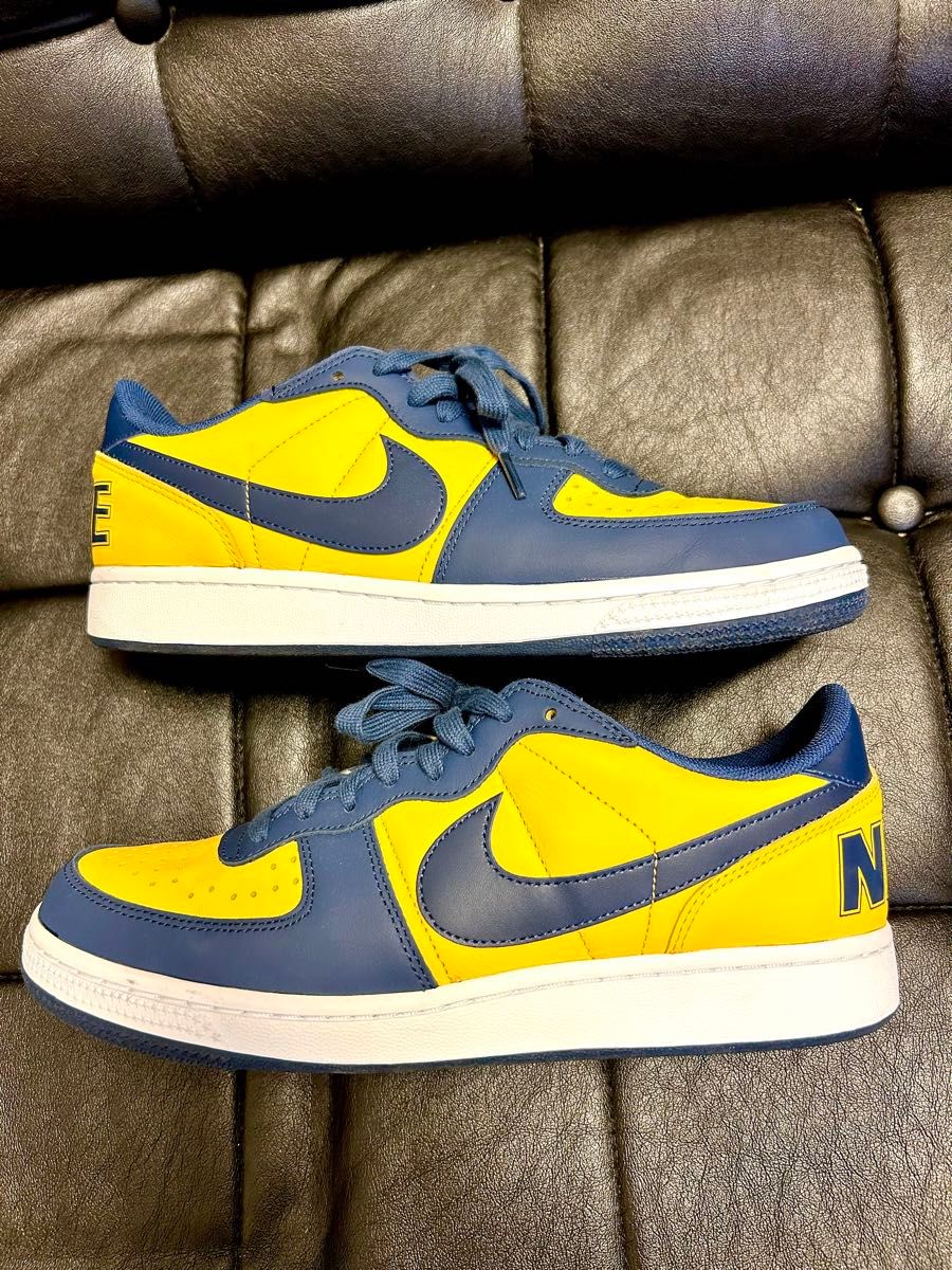 Nike Terminator Low "University Gold and Navy/Michigan"  26.5cm