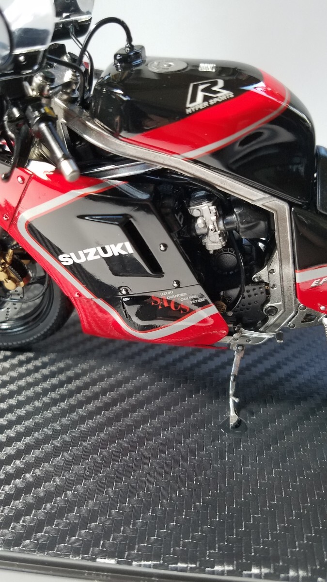  Hasegawa модель SUZUKI GSX-R750(H) (GR71G)