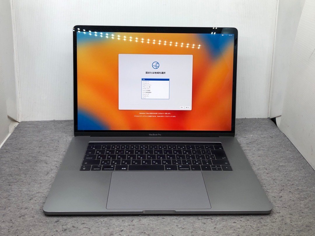 【Apple】MacBook Pro 15inch 2017 A1707 Corei7-7820HQ 16GB SSD1TB NVMe Radeon Pro 560 4GB WEBカメラ OS13 中古Mac 充放電回数少_画像1