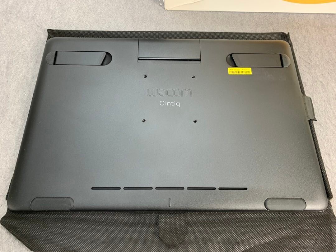 【wacom】Cintiq 16 DTK-1660K0D 中古液晶ペンタブレット 液タブ 15.6型 FHD_画像4