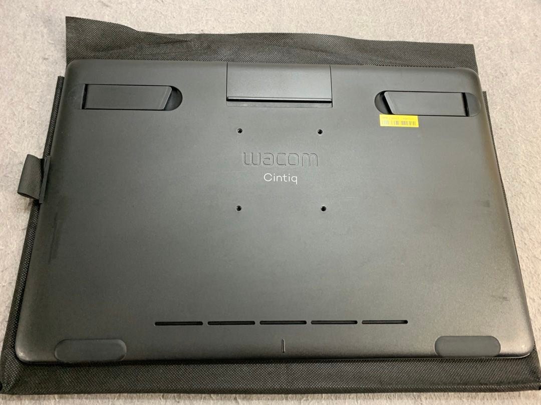 【wacom】Cintiq 16 DTK-1660K0D 中古液晶ペンタブレット 液タブ 15.6型 FHD_画像5