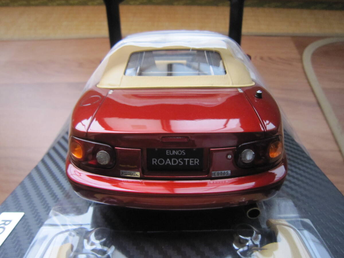 イグニッションモデル 1/18 Eunos Roadster (NA) Burgundy IG3200 Ignition Model ユーノス・ロードスターVRリミテッド　メタリックレッド_画像4