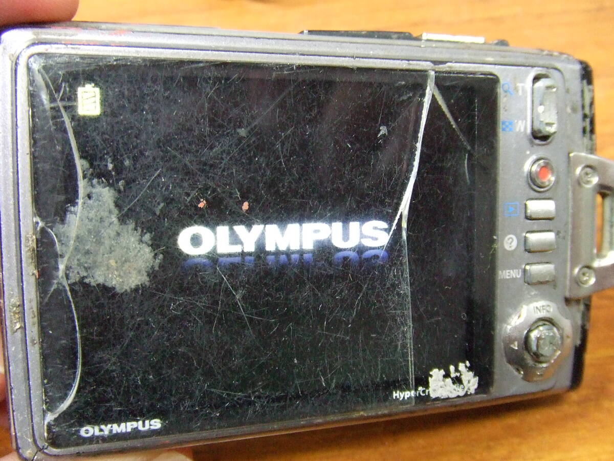 i775 OLYMPUS/オリンパス 防水デジカメ Tough TG-610 　中古　本体　ジャンク_画像2