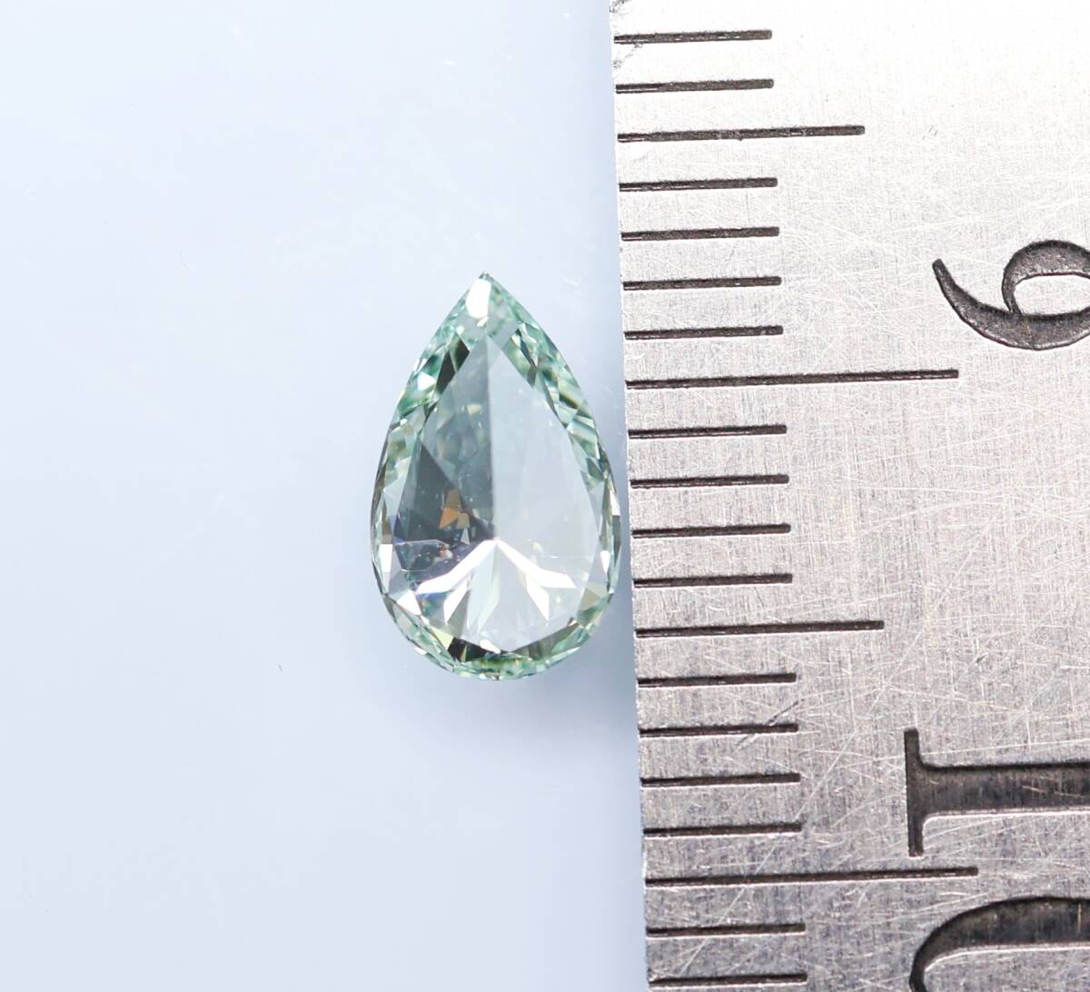 [100 jpy ~]VS1!0.702ct natural diamond FANCY GREEN( treat )PS cut 
