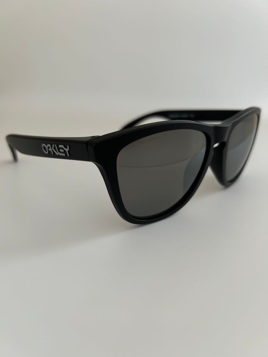 オークリーOAKLEY 偏光サングラス 9245-8754 フロッグスキン FROGSKINS