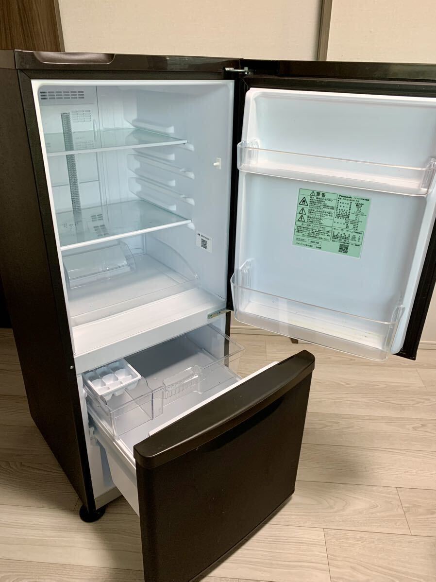 *Panasonic small size freezing refrigerator * half year about use did only . very beautiful. 