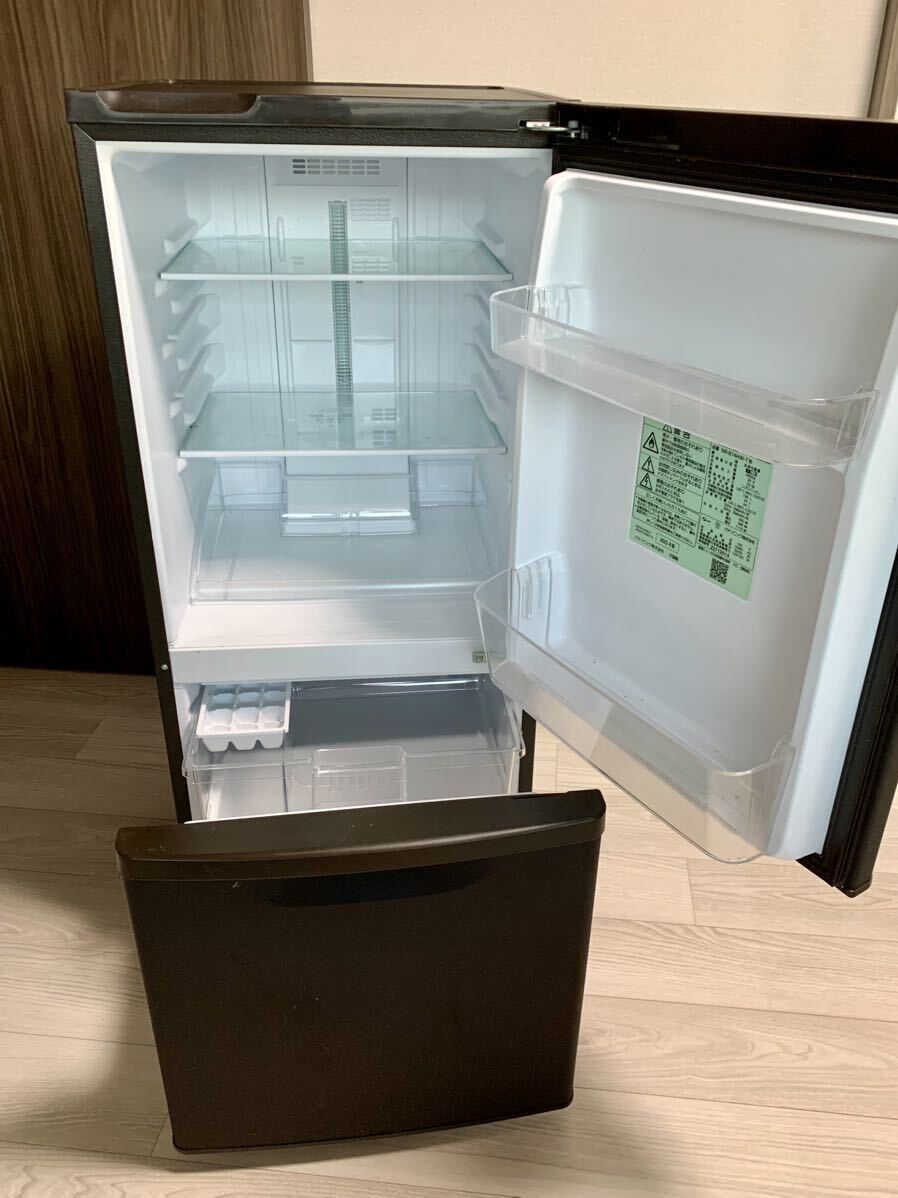 *Panasonic small size freezing refrigerator * half year about use did only . very beautiful. 