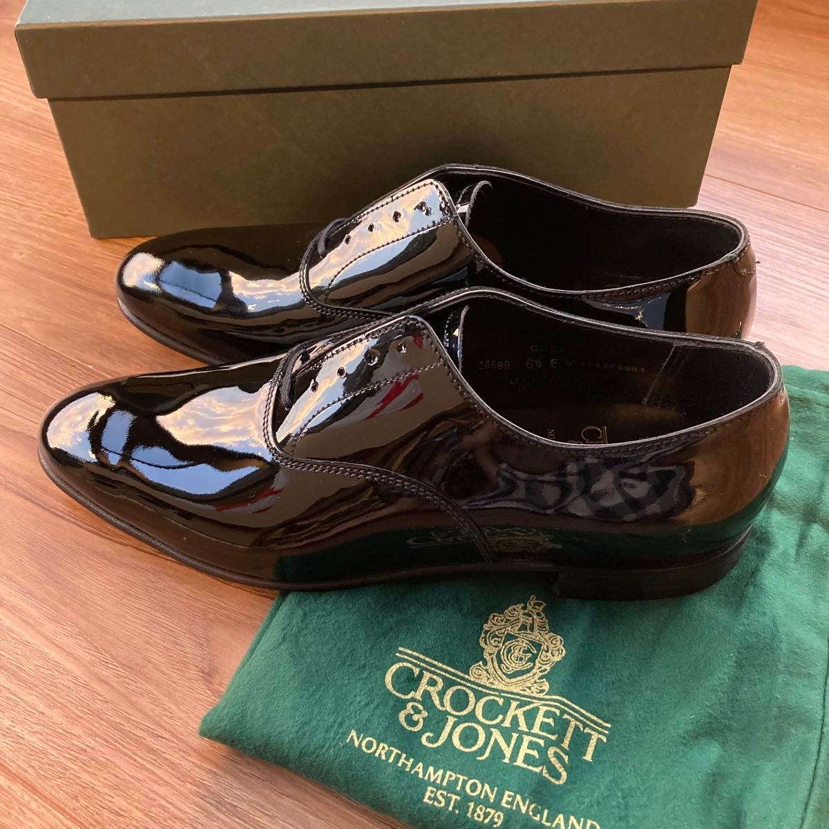 新品未使用Crockett&Jones CHEAM チャームプレーントゥシューズ 新品未使用Crockett&Jones CHEAM チャームプレーントゥシューズ