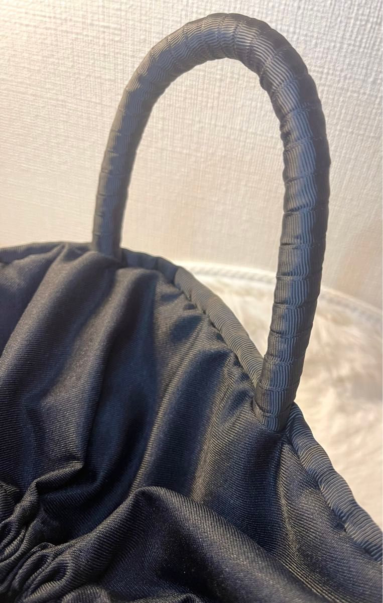 【新品未使用】カゴバック　リボン　バケツ型　韓国風　トートバッグ　夏　ブラック