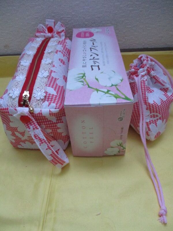 ハンドメイド  ボックス型ポーチ＆巾着2点セット  赤チェック花柄    の画像4