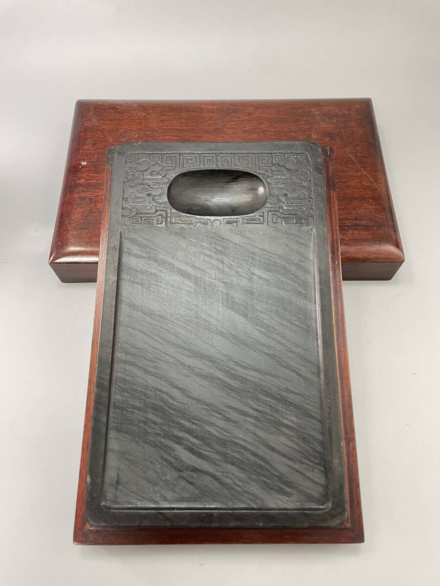 歙硯 美しい彫刻 箱付き 書道 文房 サイズ約22.5x13.4x3.4 歙硯 美しい彫刻 箱付き 書道 文房 サイズ約22.5x13.4x3.4