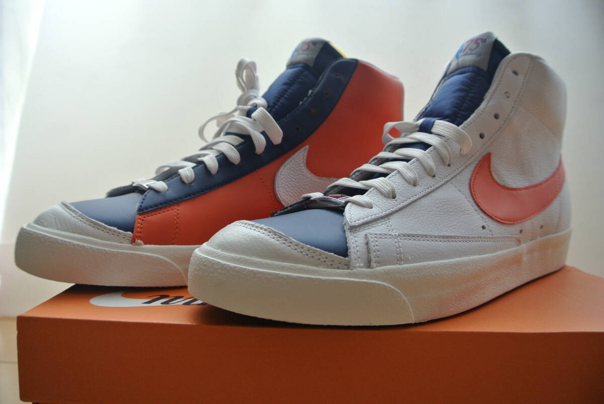 【新品】ナイキ ブレザー 30cm NBA × BLAZER MID '77 EMB "KNICKS" DD8025-100 （ホワイト/ブルーボイド/セイル/オレンジ）の画像1