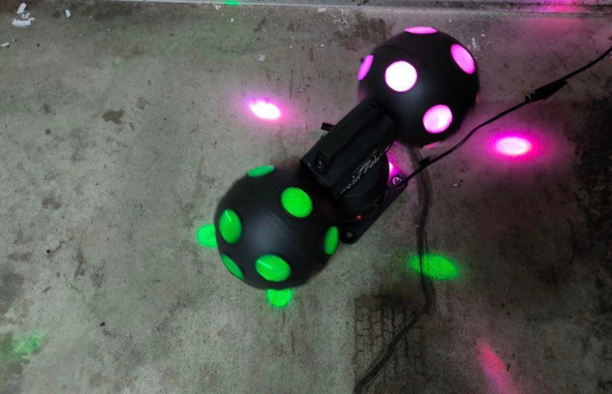 ADJ American DJ Roto Balls Tri LED 照明 ミラーボール 電飾 ステージ 舞台 ライブハウス ディスコ クラブ パーティー 動作品_画像9