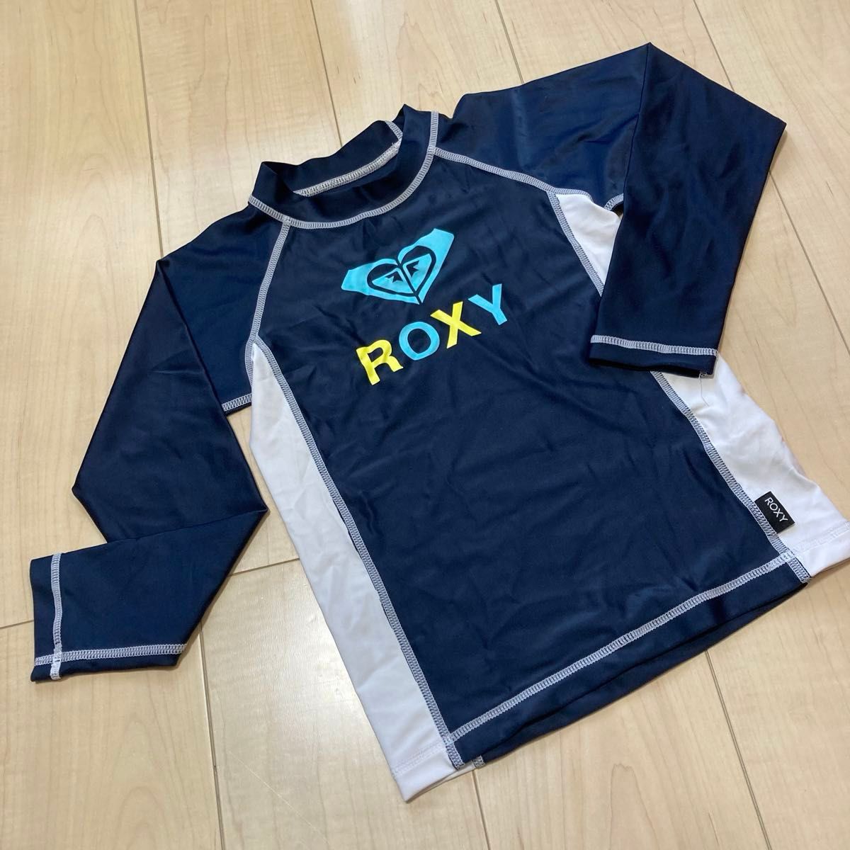 ロキシー　ROXY ラッシュガード　120