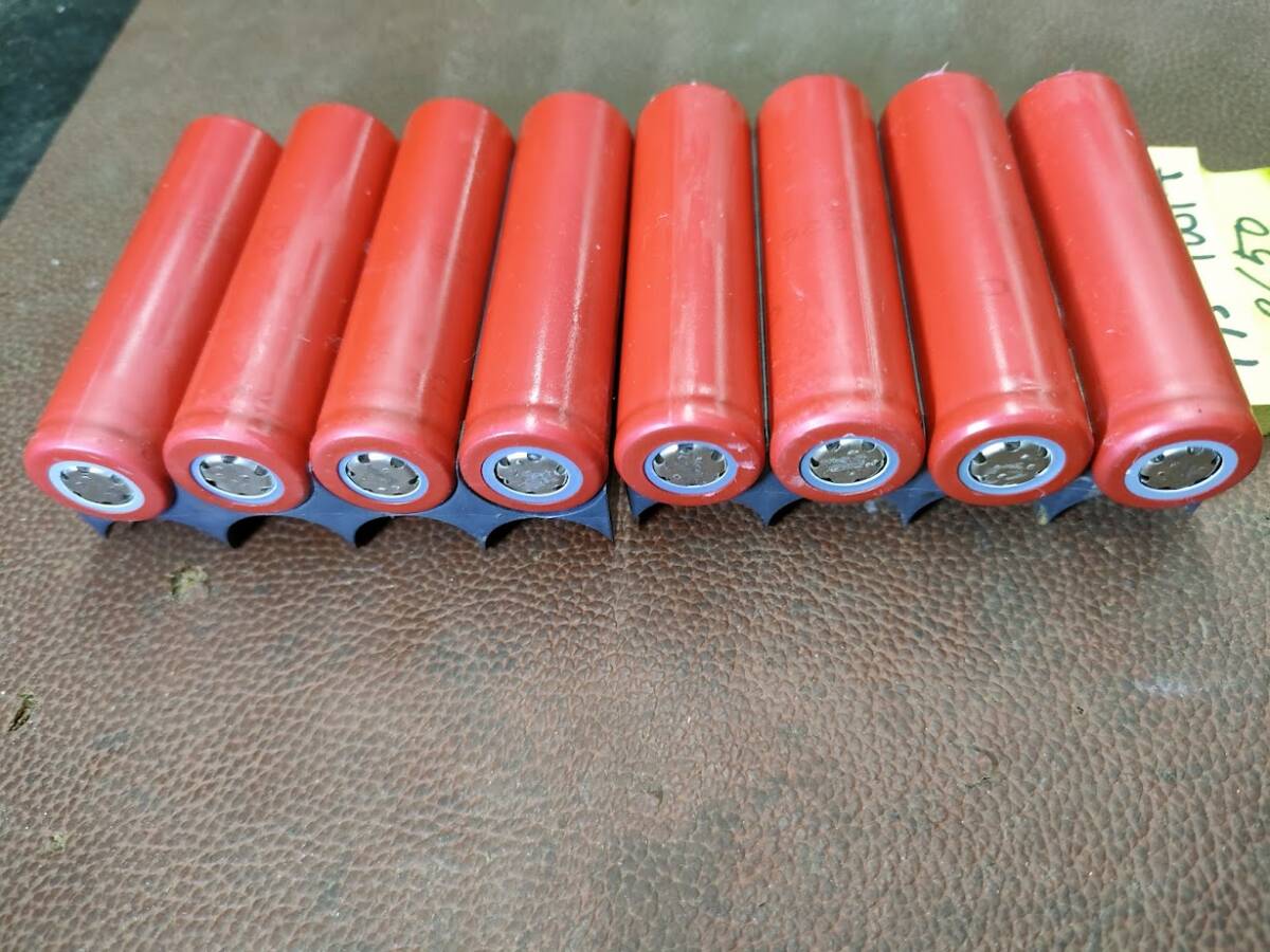 Y73 18650 lithium ion single battery 8 pcs set!!!