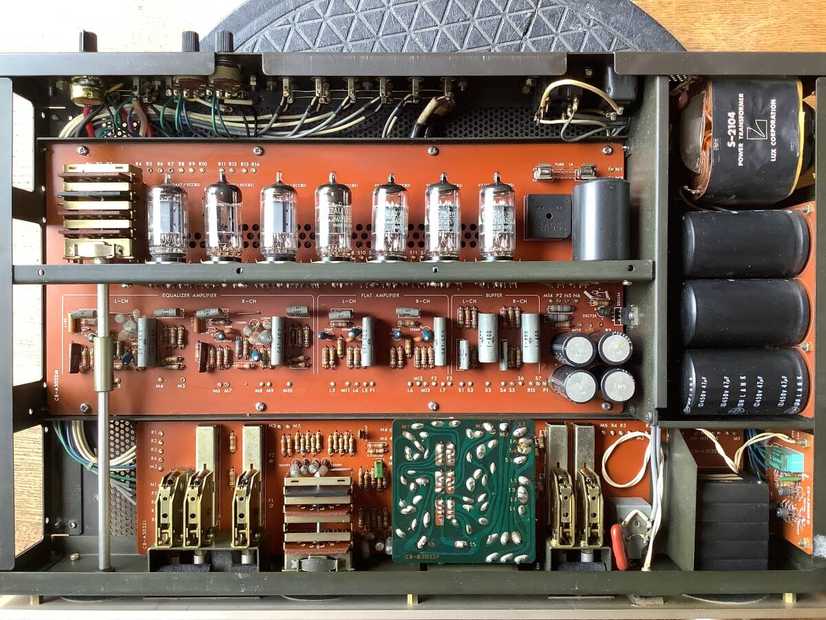 ★真空管プリアンプ　ラックスマン/ LUXMAN CL32　ウッドケース付 ＜整備・動作品＞_整備後の内部