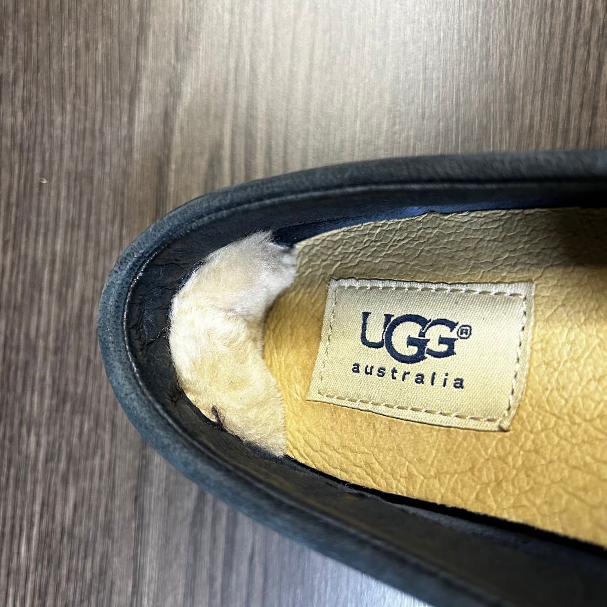 UGG アミラ フラットシューズ モカシン 22