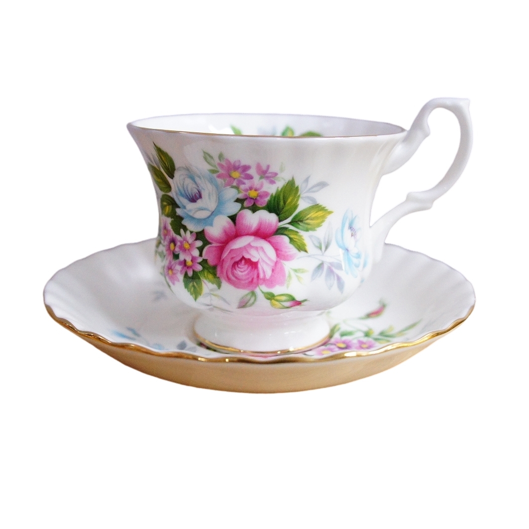 ロイヤルアルバート ROYAL ALBERT 薔薇Rose カップ＆ソーサー 2客セット 箱付き 中古_画像2