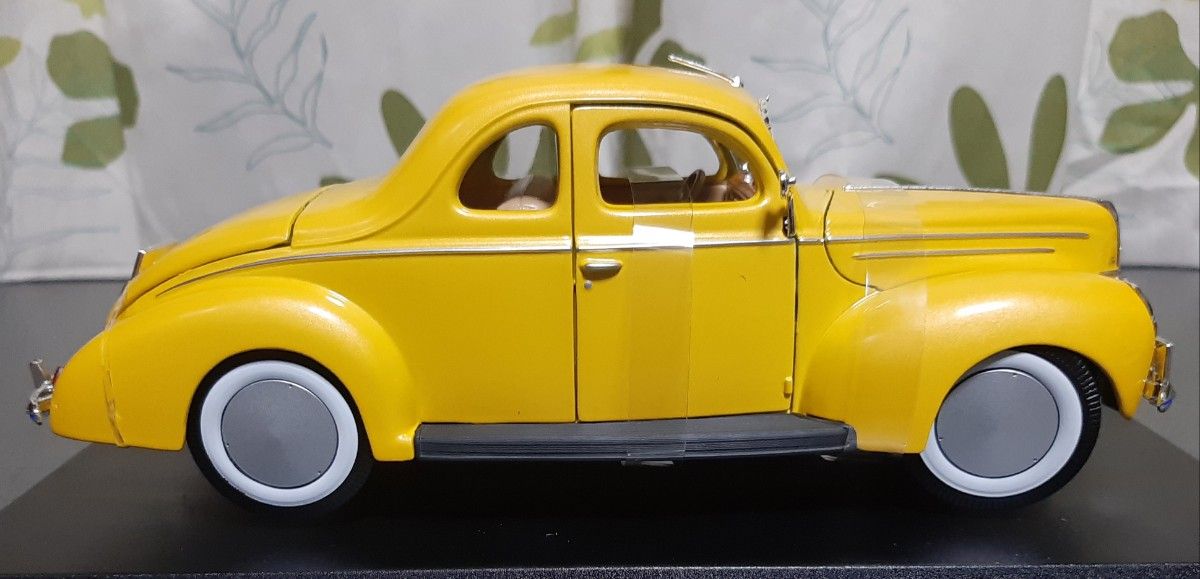 1939  Ford  Deluxe  Coupe  1/18   マイスト  新品未使用