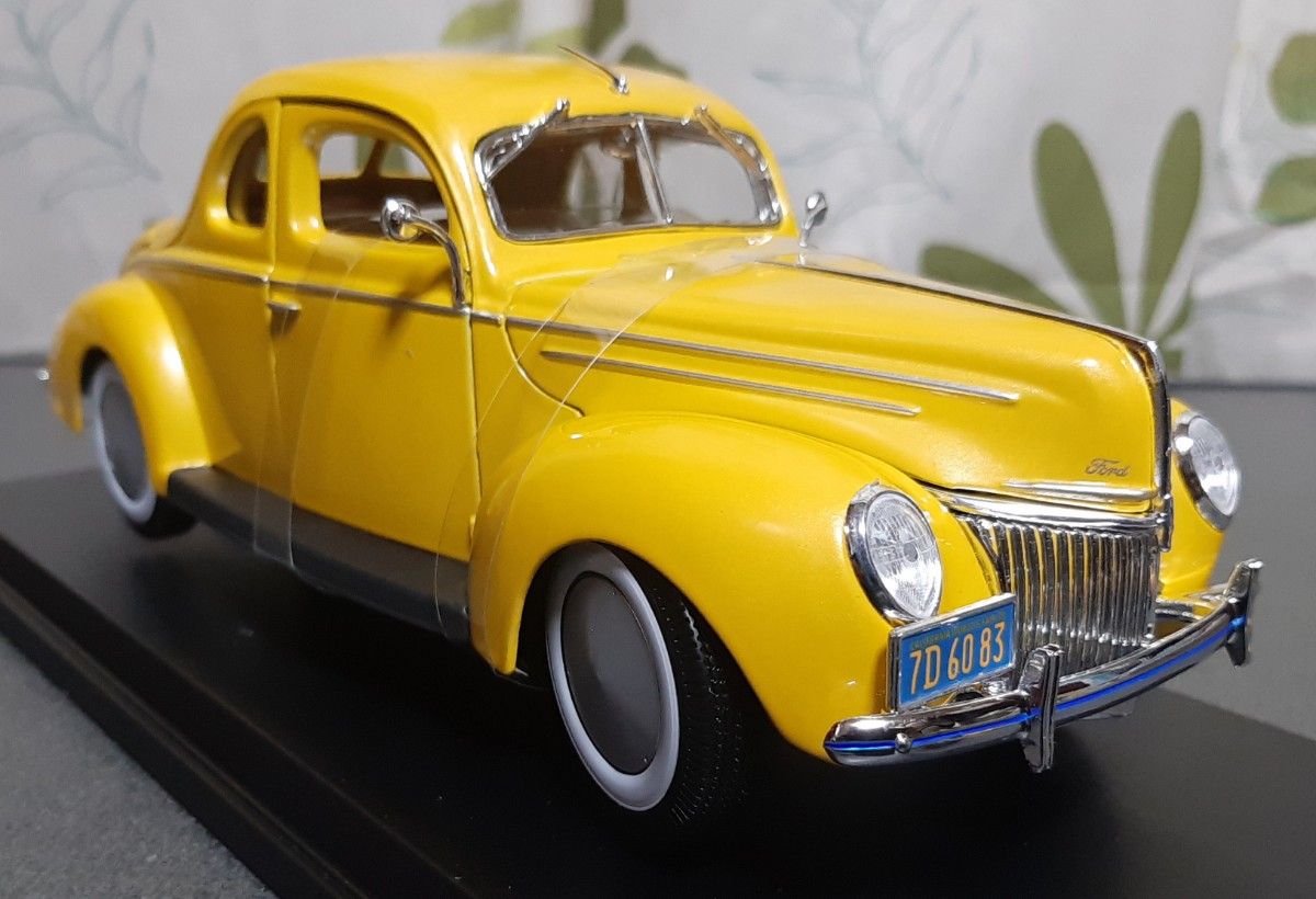 1939  Ford  Deluxe  Coupe  1/18   マイスト  新品未使用