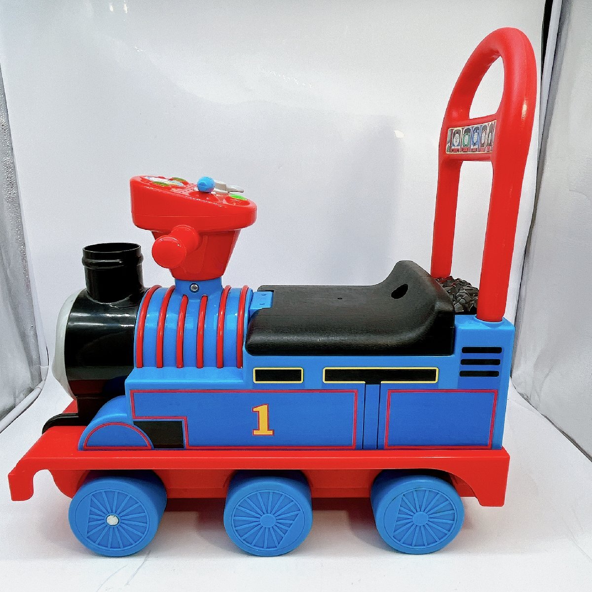 5094 [ operation verification settled ] passenger use Thomas real vehicle toy for riding pair .. passenger use pushed . car child child . middle factory toy Thomas the Tank Engine 