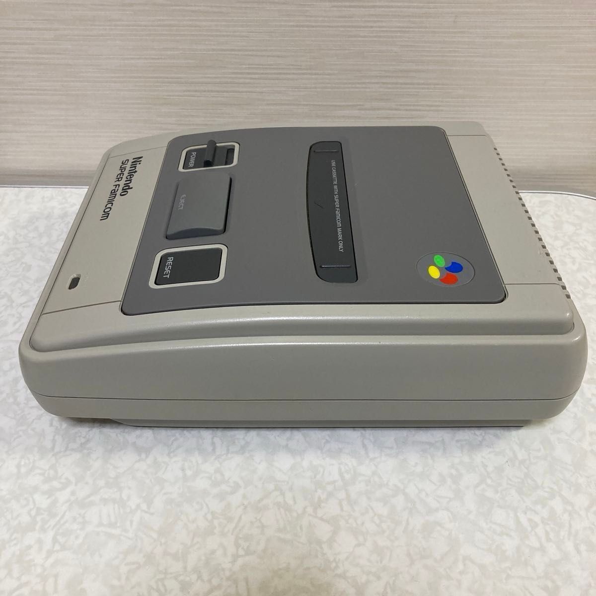 任天堂　スーパーファミコン　ドラゴンクエストV付き