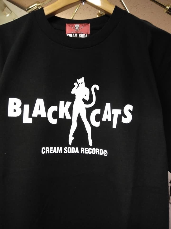 LサイズクリームソーダＴシャツBLACK CATSロゴTシャツ黒色！新品即決ロカビリーブラックキャッツロゴピンクドラゴンCKBマジックキャロル_画像2