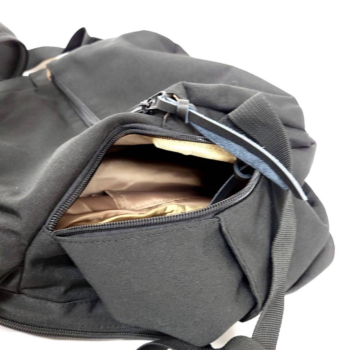 *[ stock disposal price ]KAKOKA extra-large round pocket aperture mother's bag waterproof mama bag commuting travel heat insulation pocket attaching black *T05-021a