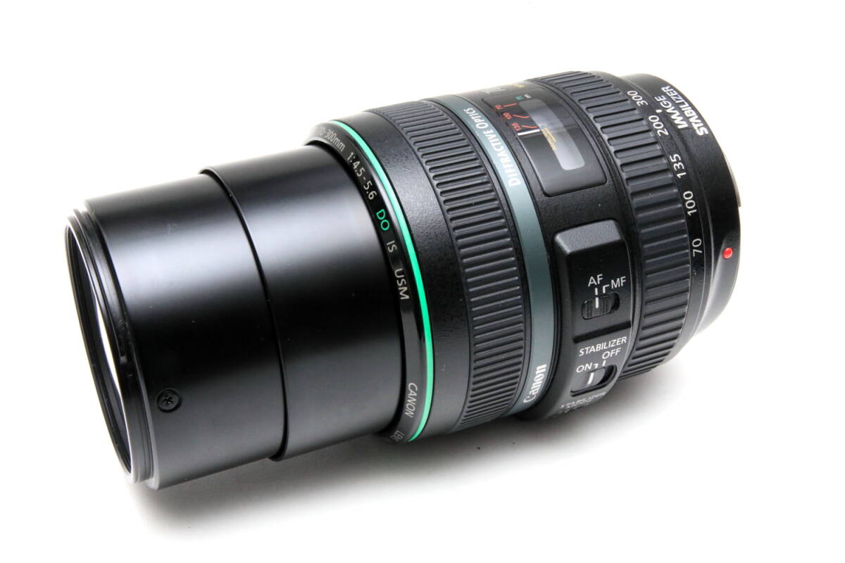 Canon　キヤノン　EF 70-300mm F4.5-5.6 DO IS USM　_画像2