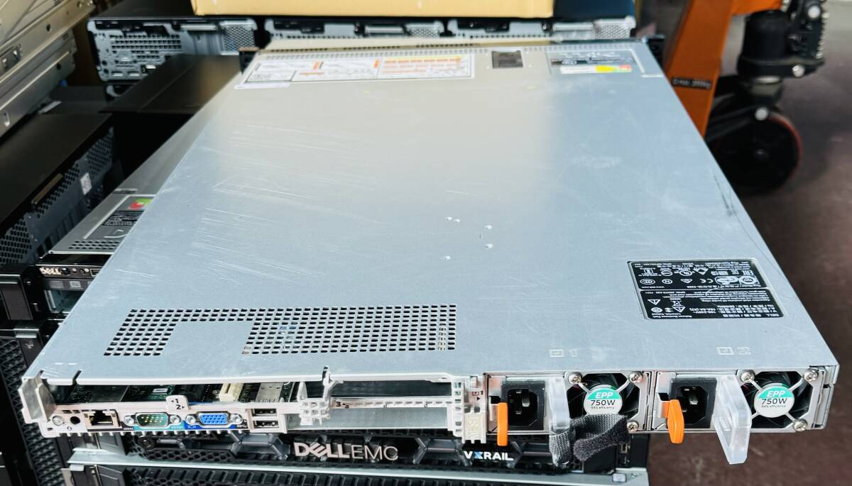 K6057216 DELL PowerEdge R630 1点※750W電源ユニットX2、ヒートシンクX2基搭載【通電OK、本体のみ】_画像4