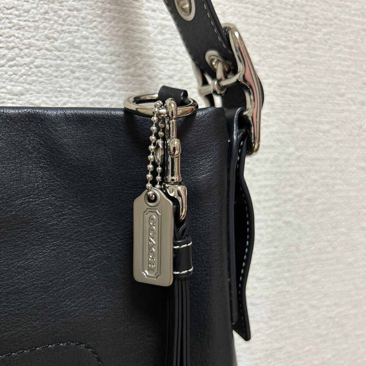 【極美品】COACH コーチ/レザー/F01414/シグネチャー ショルダーバック/レディース,メンズ/ブラック/コーチプレートタグ_画像4