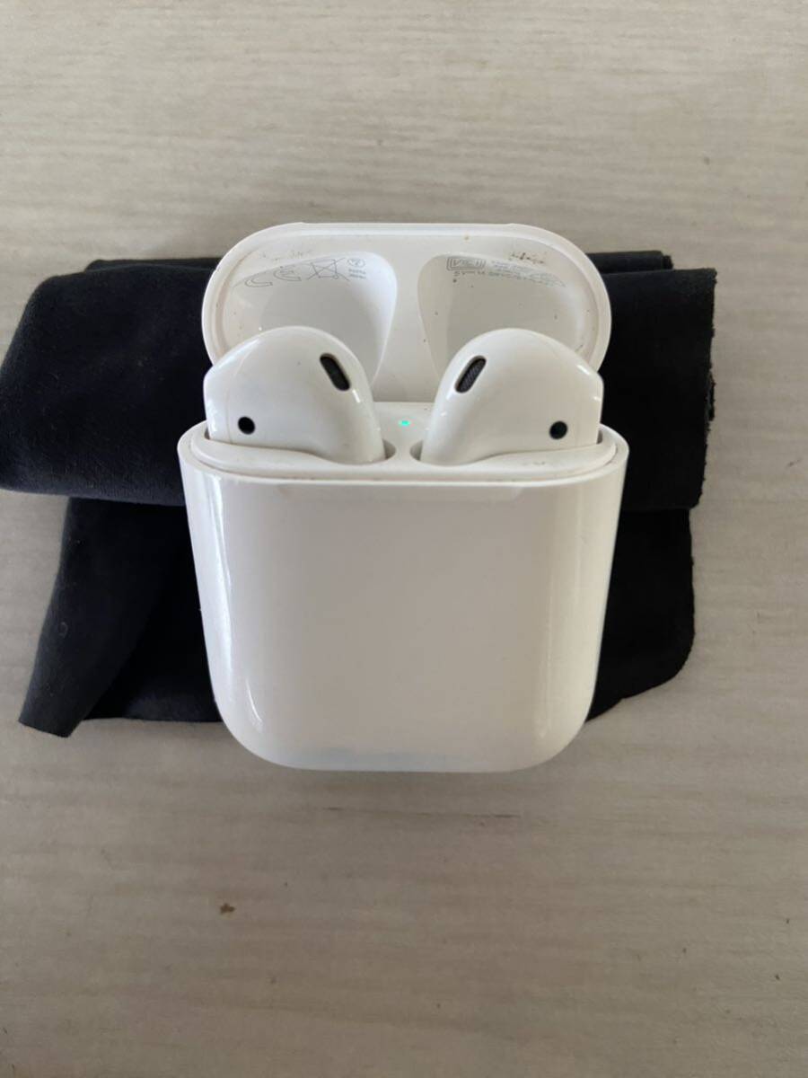 AirPods Apple Wireless アップル エアポッズ 中古　送料込み_画像1