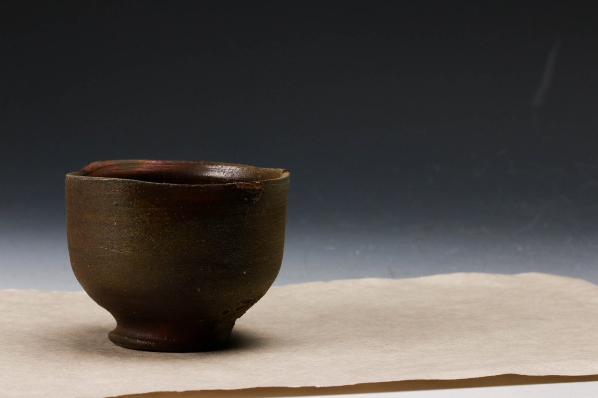 [..] human national treasure Fujiwara male Bizen sake cup also box . genuine article guarantee 