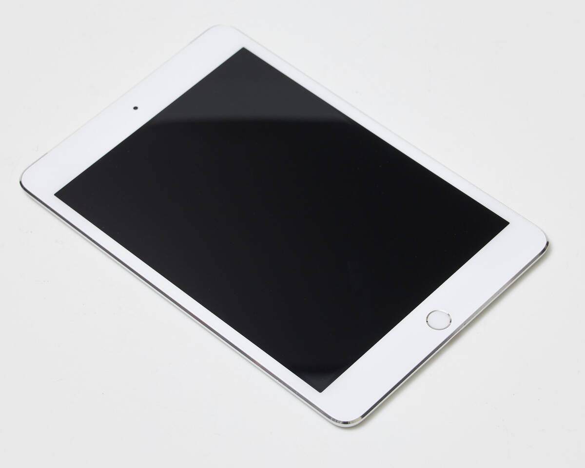 【美品】 iPad mini4 Wi-Fi+Cellular 64GB シルバー simフリー Appleストア購入 元箱・充電器付き_画像3