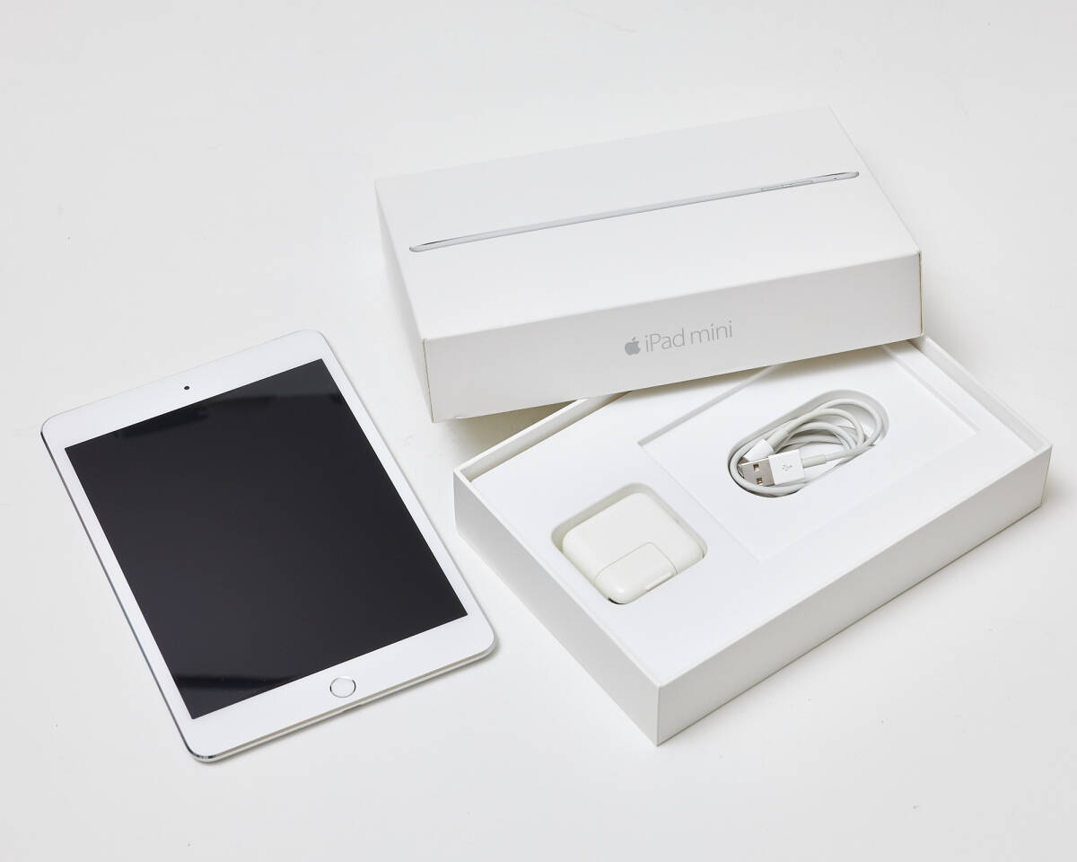 【美品】 iPad mini4 Wi-Fi+Cellular 64GB シルバー simフリー Appleストア購入 元箱・充電器付き_画像1