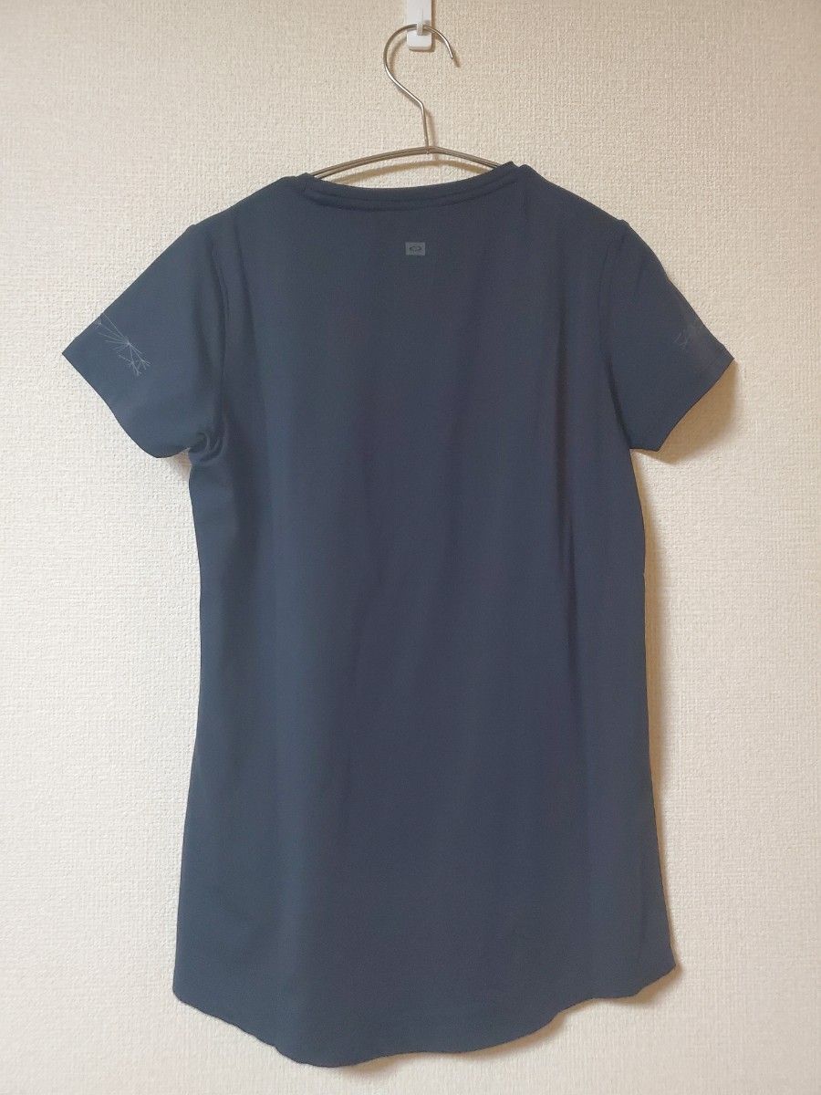 ☆新品☆ オークリー Tシャツ 半袖 レディース 半袖 OAKLEY 黒  半袖