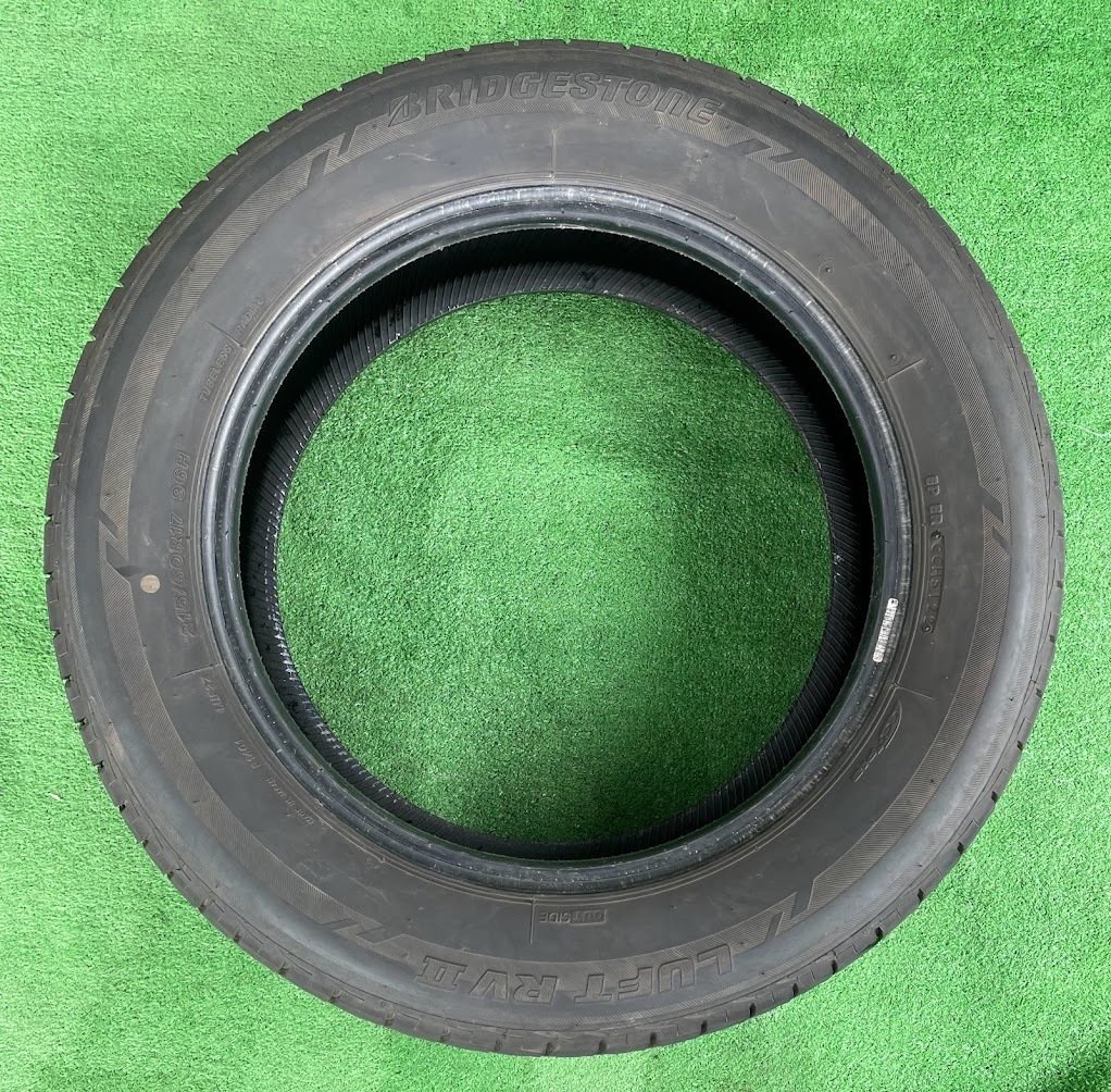 24051308　　中古タイヤ　★★BRIDGESTONE　LUFT　RVⅡ★★　215/60R17　96H　22年製　4本_画像7