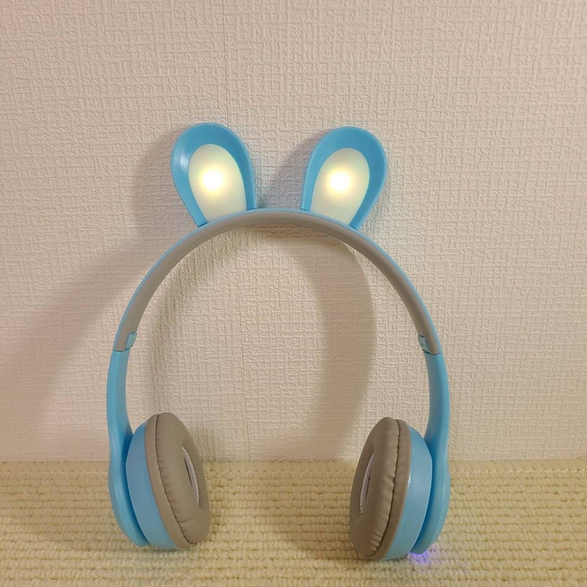 【新品未使用】うさ耳ワイヤレスヘッドホン Bluetooth マイク付き ハンズフリー通話 音楽 ブルー