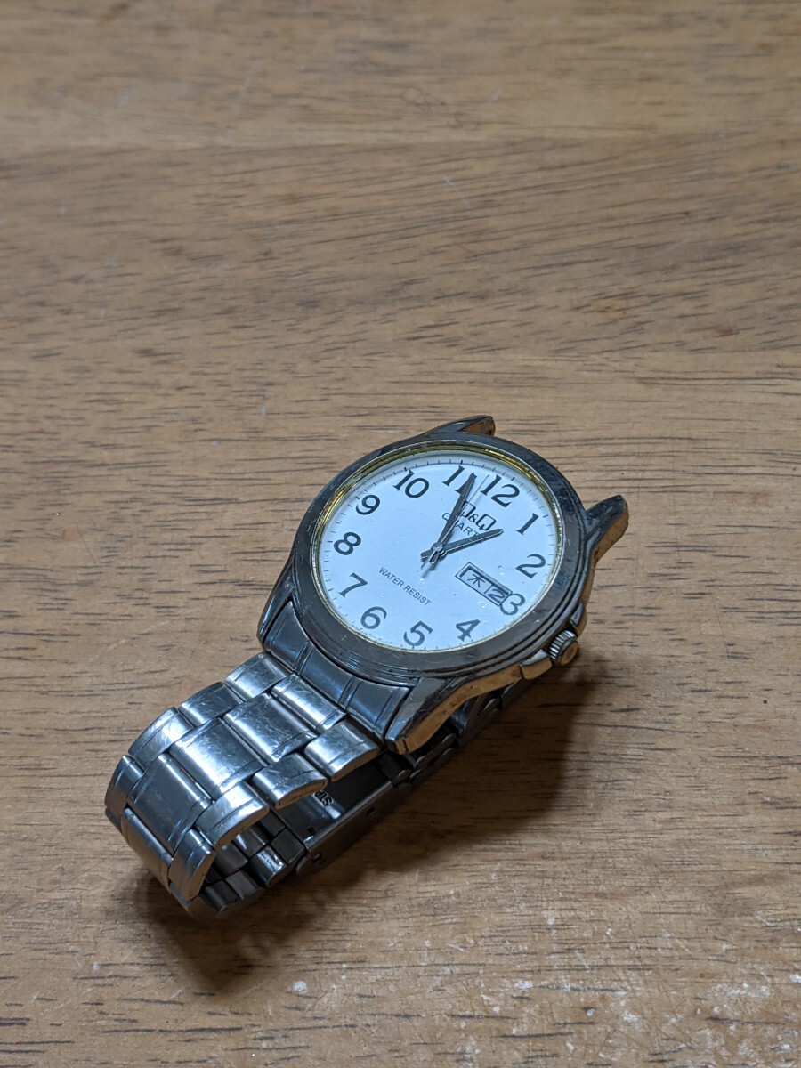 IY1632 CITIZEN Q＆Q 2305 /腕時計/時計/ウォッチ/Watchメンズ/シチズン 動作未確認 現状品 JUNK 送料無料