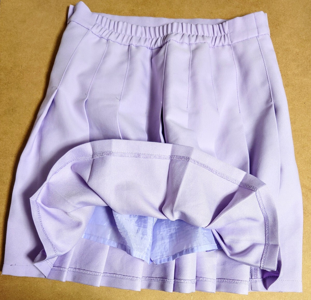 中古★プリーツ スカート 薄紫色 インナー付き レディース 女子用 M ウエスト60相当 丈約42cm 匿名の画像3