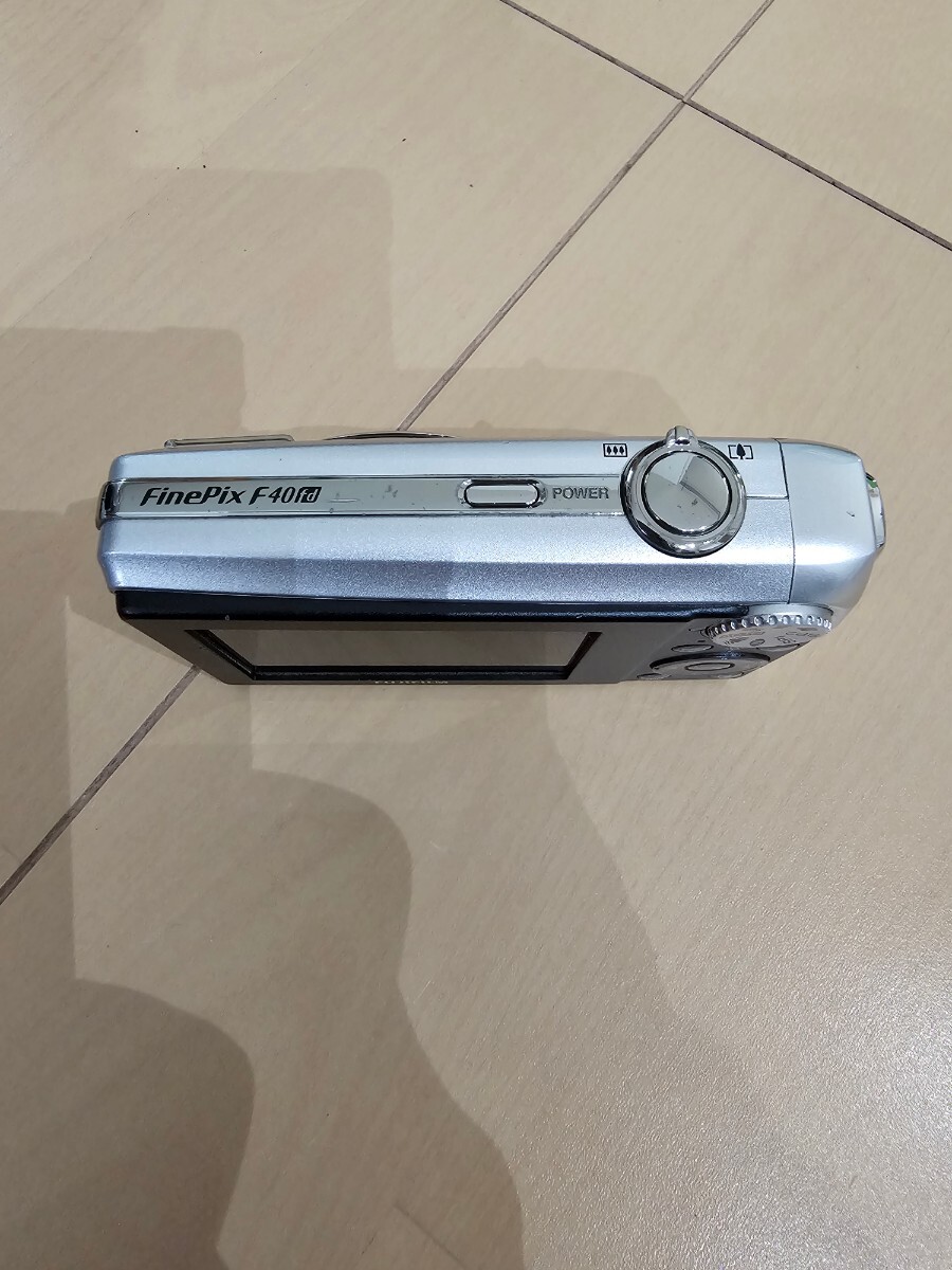 中古　FUJIFILM FinePix F40fd 富士フィルム ファインピクス コンパクトカメラ_画像4