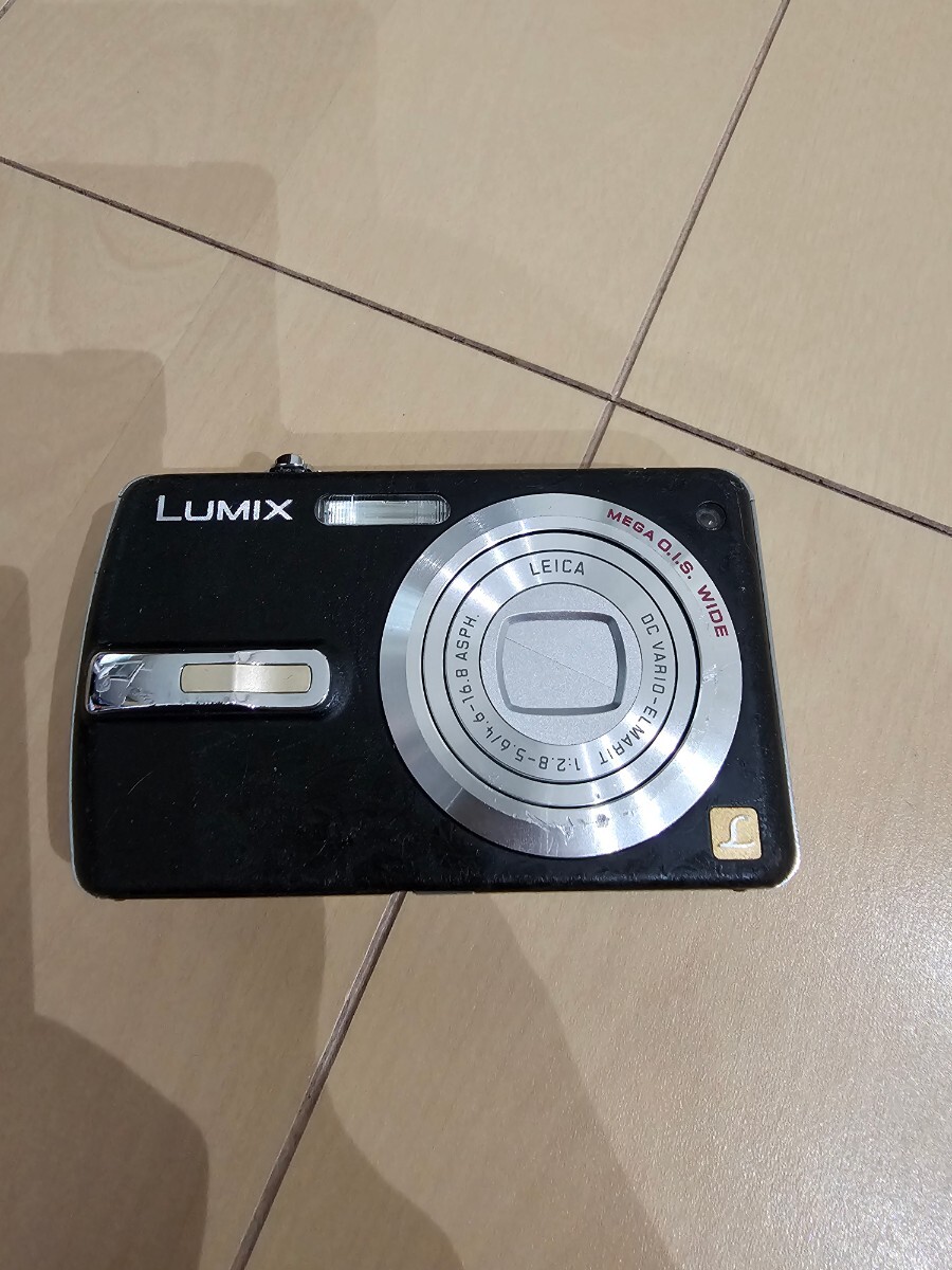 中古　Panasonic LUMIX DMC-FX50 ルミックス コンパクトデジタルカメラ_画像1