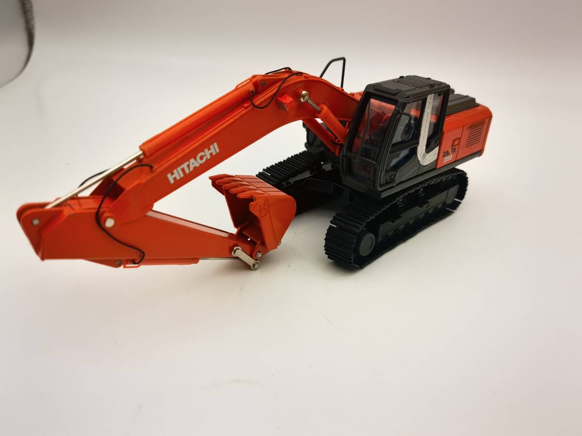 Tekno 1:50 ボルボ FH05 6x2 トラック 86162 2024 A1 - 建設車両 Tekno 1:50 ボルボ FH05 6x2 トラック 86162 2024 A1 - 建設車両