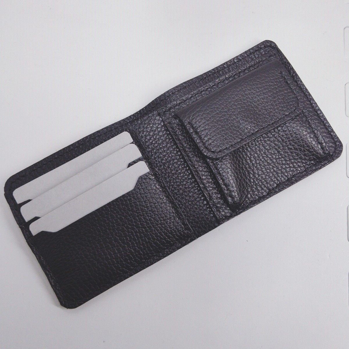 【匿名配送】本革二つ折り財布 レザー二つ折り財布 コインケース カードケース 小銭入れ TWA1109
