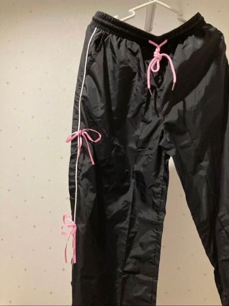 韓国 シーン ピンク リボン 黒 ブラック パンツ sサイズ