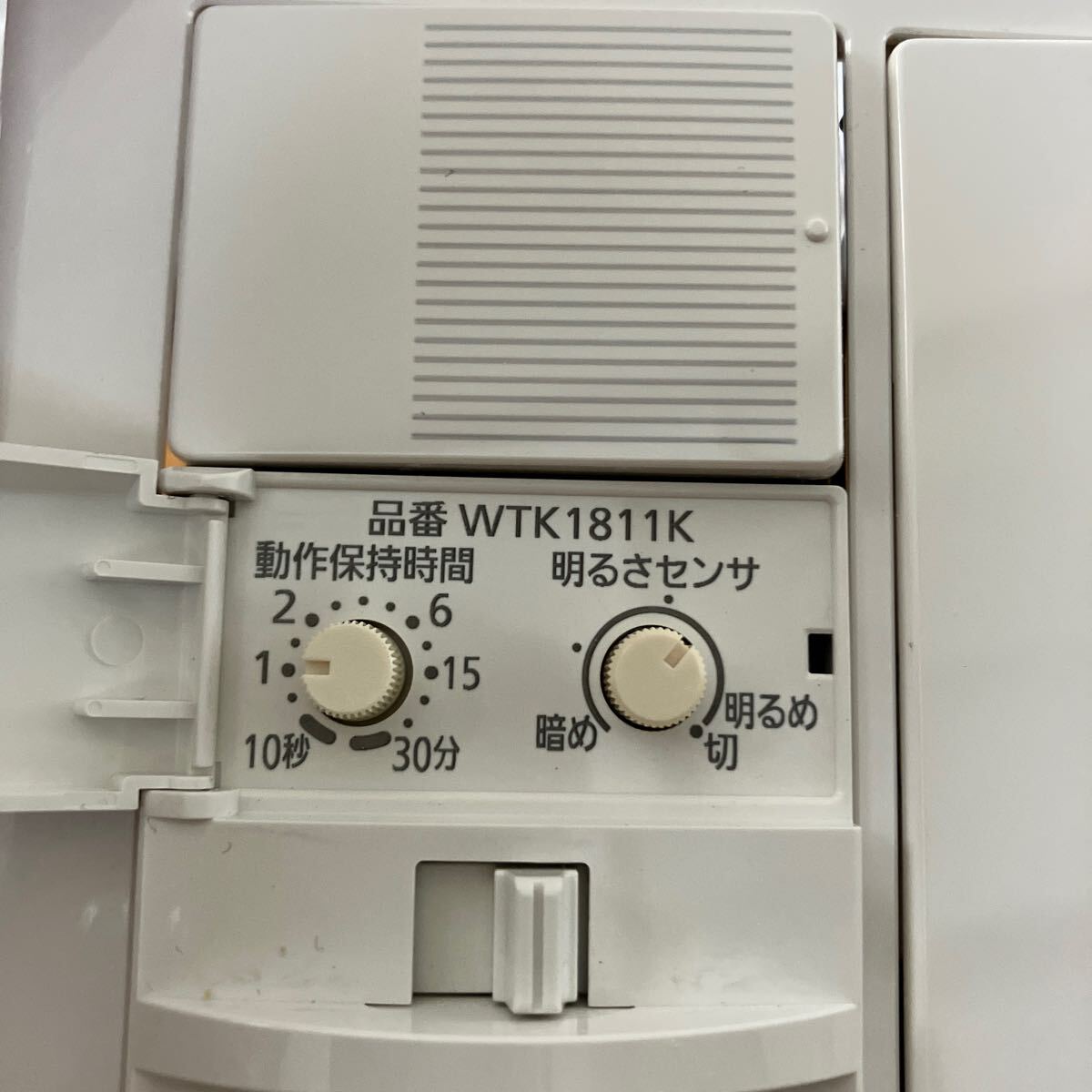 Panasonic WTK18115K 熱線センサ付自動スイッチ (照明器具用） 人感センサ スイッチ付き レターパックプラス発送の画像4